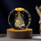 Kristallkugel Nachtlicht, Betende 3D-glaskugel Mit Holzsockel,weihnachtsdeko Glaskugel Lampe, Jesus-Kreuz-moon-planeten, Religiöse Geschenke Für Die Inneneinrichtung (Weihnachtsbaum)