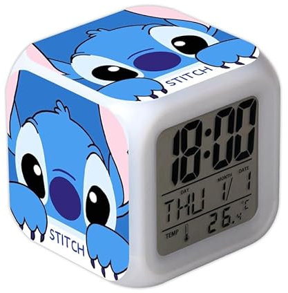 urho Niedlicher digitaler Wecker für Kinderzimmer, 7 Farbwechsel-LED-Würfeluhr mit Licht, Kinder-Schlaftrainer, Aufwachen, Nachttischuhr für Kinder, Stitch C