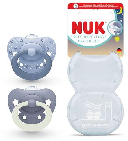 NUK First Choice Classic Day & Night Baby Schnuller | 6-18 Monate | Orthodontische Schnuller, die im Dunkeln leuchten | 95% Akzeptanz bei Babys** | Blau | 2 Stück
