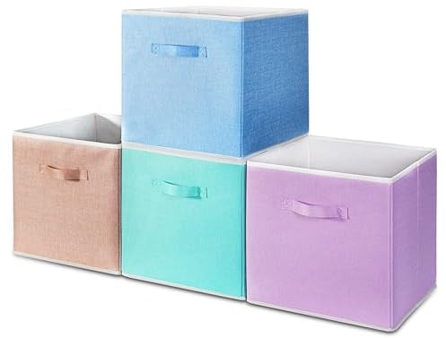 BrilliantJo Aufbewahrungsbox aus Stoff in 4er Set, 33 x 38 x 33 cm Faltbare Aufbewahrungskiste mit Griffe Ordnungssystem Korb für Schrank Regal Spind 4-Regenbogenfarben-Set