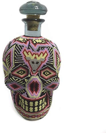 Bouteille tête de mort en perles décoré à la main