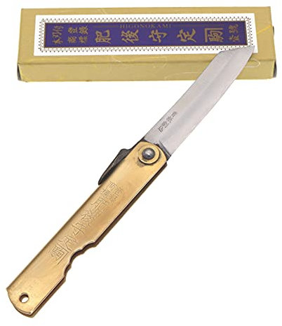 HIGO NO KAMI Couteau de Poche Pliant Artisanal Japonais Tokubetsu Tedukuri Acier Bleu à Haute Teneur en Carbone Couteau Forgé Fait Main au Japon par Nagao Kanekoma (Manche Laiton)