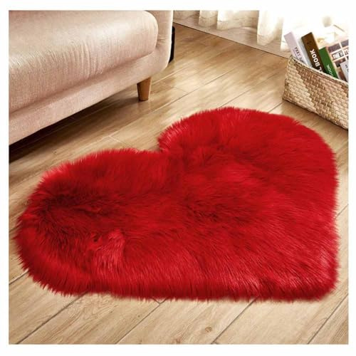 SHTGOI Fellteppich Herzförmig Flauschiger Teppich Weicher Zottelteppich Lammfell Schaffell Teppich Kunstfell Stuhlkissen Tannenbaum Matte für Wohnzimmer Sofa Schlafzimmer Boden 30 * 40cm Rot