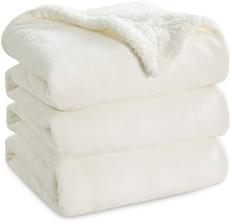 Bedsure Sherpa Fleece Throw Blanket - Thick, Milky White, King, 230x270cm | Sherpa Blanket, Fluffy, Super Soft, Cosy, Fleece Sofa Throw, Thick and Warm, Family and Pets, Home Decor
