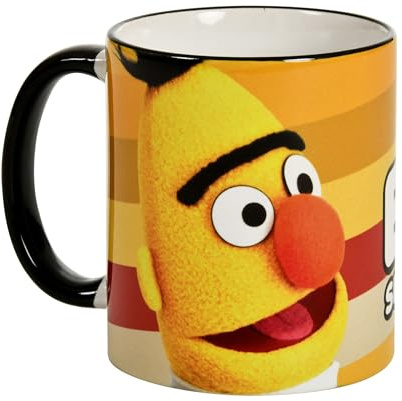 Elbenwald Sesamstraße - Tasse Bernt, Cookie Monster, Count und Ernie mit Sesam Street Schriftzug 320 ml Fassungsvermögen Keramik (Bert)