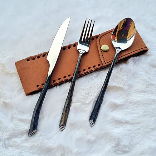 Handgeschmiedetes Besteckset im Mittelalterlichen Stil | 3-teilig (Messer, Gabel, Löffel) mit Ledertasche | Küche, Camping & Grill Geschenkset | HFTC04x