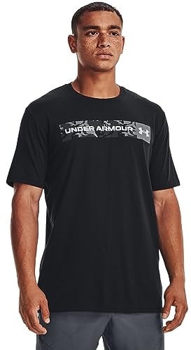 Under Armour Men's Camo Chest Stripe Short Sleeve in Black