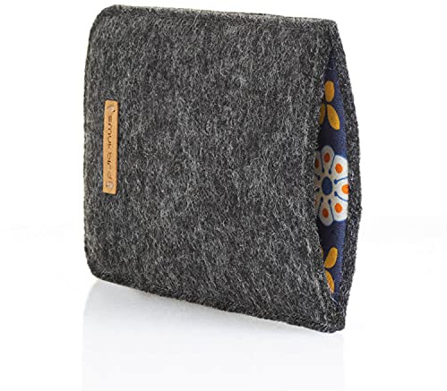 smukbird - Handytasche für iPhone 13 mit Case | aus echtem Filz + Baumwolle | anthrazit | Design: Bloom