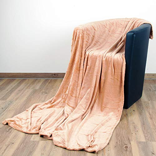 Bestlivings Kuscheldecke Celina 150x200 cm – große Sofadecke in Nougat