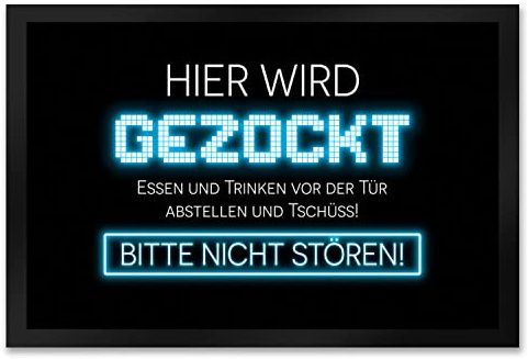 speecheese Hier Wird gezockt Fußmatte XXL in 50x75 cm für Gamer in blau lustige Geschenkidee für Jungen und Mädchen die Computerspiele lieben und am liebsten den ganzen Tag zocken würden