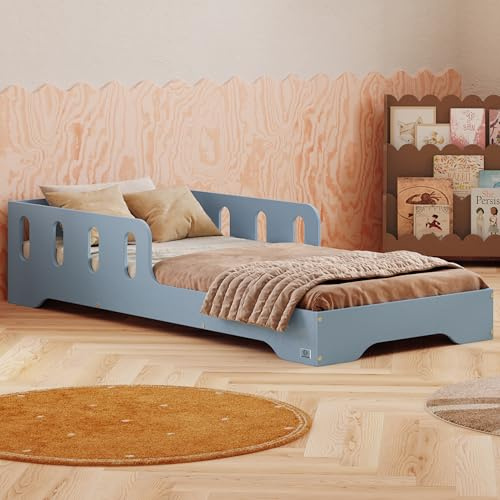 smartwood Kinderbett 80x160 cm mit Rausfallschutz, Holz, Blau, TILA 6 | Montessori Bodenbett, Lattenrost bis 230 kg, FSC-Zertifikat, abgerundete Kanten, Einfache Montage, ab 3 Jahren, 83x163x40 cm