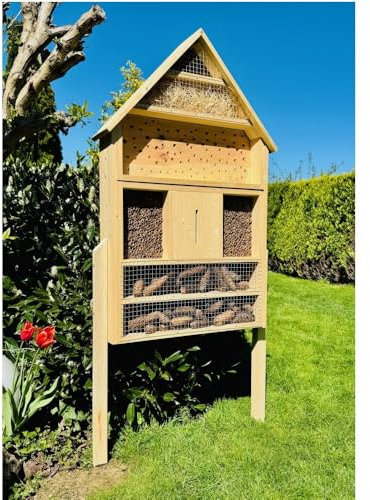 DARLUX Garten Holz Insektenhotel XXL Wildbienen-Nisthilfe aus Holz mit Standfuß 110 x 79 x 16 cm (HxBxT) Insektenhaus Natur I Bienenhotel I Insektenhaus I Wetterfest I 6 Etagen