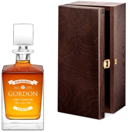 Maverton Cube Whiskykaraffe mit Gravur 810 ml, graviertes Whiskey Dekanter | Mit Namensgravur für Männer, Glaskaraffe für Whiskey, Whiskyflasche für Whiskyliebhaber, Connaisseur