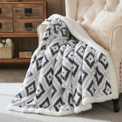 Wajade Sherpa Throw Fleece Blanket Fluffy Throw Double Fuzzy Flannel Cosy Warm Blanket for Bed Sofa Couch Car Home Grey 127 * 153