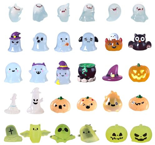 Kotkiddy 30 Stück Halloween Leuchtende Miniaturen Leuchten in der Dunkelheit Winzige Harzfiguren zum Verstecken Kleine Kürbis Schädel Figuren für Partybegleitungen