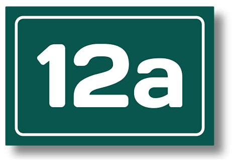 Numero civico in laminato plastico spessore 3.2 mm - Targa per esterno con incisione personalizzata - Formato rettangolare in 3 misure a scelta (Testo Bianco - Sfondo Verde Pino)