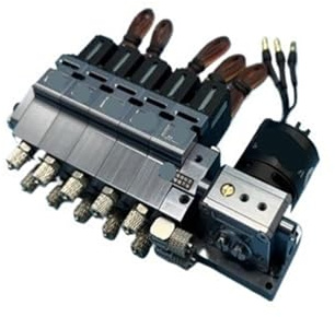 Générique Compatible avec Les modèles RC 1 à 8 canaux : Pompe Huile hydraulique, Distributeur de Retour, Station dérivation et Accessoires for excavatrices(Five-Way)