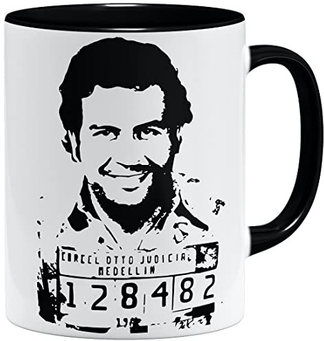 OM3® Police Mugshot Pablo Tasse | Keramik Becher | 11oz 325ml | Beidseitig Bedruckt | Schwarz