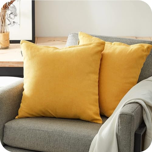 Interior by Hakito 2er Set Kissen mit Füllung (60x60cm senf) Modell Nino Chenille Stoff, als Sofakissen, Couchkissen Dekokissen Zierkissen, Premium Füllkissen inklusive, weich & angenehm, Doppelpack