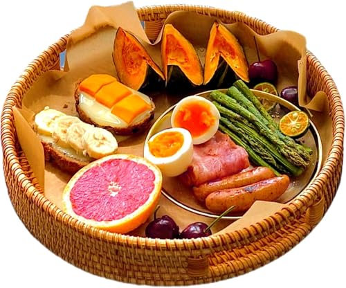 Rundes Rattan Serviertablett mit Ausgeschnittenen Griffen, Handgeflochtenes Dekoratives Tablett, Vielseitig einsetzbar für Frühstück, Getränke, Snacks und Kerzen, Ideal für Couchtisch (30 x 30 x 5 cm)