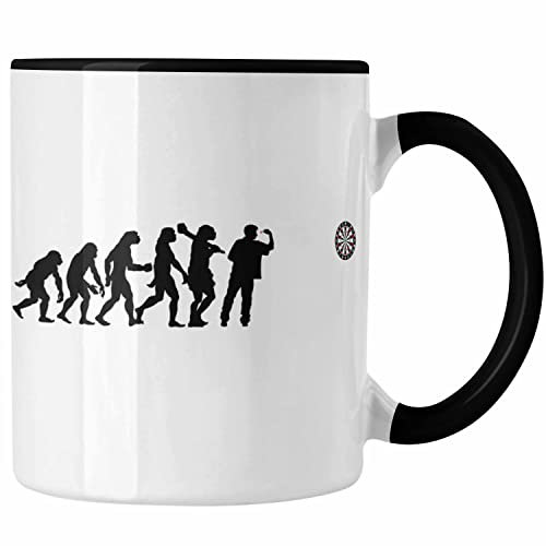Trendation - Dart Tasse Dartpfeil Evolution Spruch Männer Dart-Spieler Geschenkidee (Schwarz)