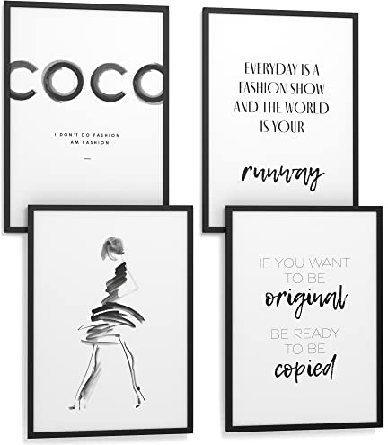 Papierschmiede® Premium Spruchposter Set 4er 30x40 cm, Motiv: Coco Brush, Fashion Quote, Poster mit Sprüchen, Coco Bild, Wanddeko mit Spruch fürs Wohnzimmer Schlafzimmer ohne Rahmen