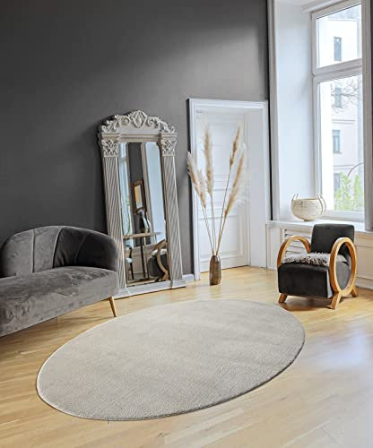 Mia´s Teppiche Taos kuscheliger Kurzflor Teppich, Anti-Rutsch Unterseite, Waschbar bis 30 Grad, Super Soft, Felloptik, Grey, 140 x 200 cm oval