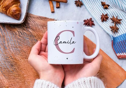 Pipocas Mimos e Personalizados Taza de cerámica personalizada con inicial y nombre – Diseño minimalista elegante