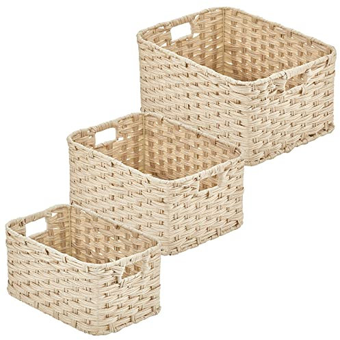 mDesign rechteckiger Aufbewahrungskorb – praktischer Flechtkorb mit Griffen für Bad, Schlafzimmer oder Wohnzimmer – moderner Aufbewahrungsbehälter aus Kunstfaser – 3er-Set – cremefarben