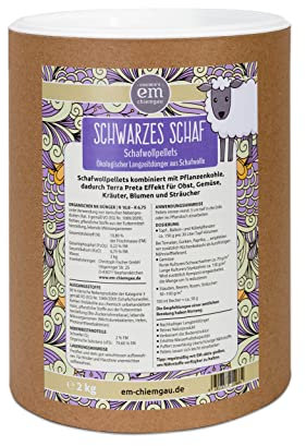 EM-Chiemgau® Schafwollpellets Schwarzes Schaf – Bio Langzeitdünger mit Pflanzenkohle & EM, verbessert Bodenstruktur & Wasserspeicherung, organischer Dünger für Gemüse, Obst, Kräuter & Blumen - 2kg