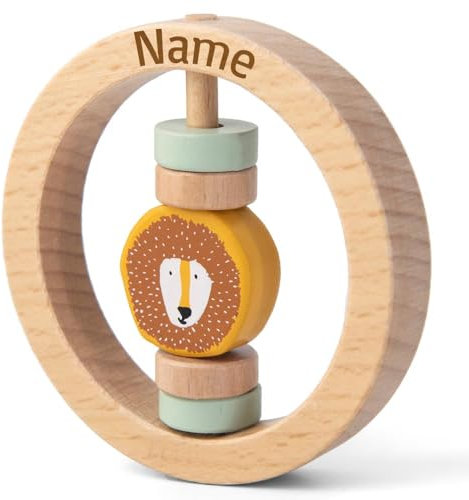 Trixie Rassel Baby aus Holz PERSONALISIERT mit Name graviert Greifring für Baby Geschenk zur Geburt Löwe