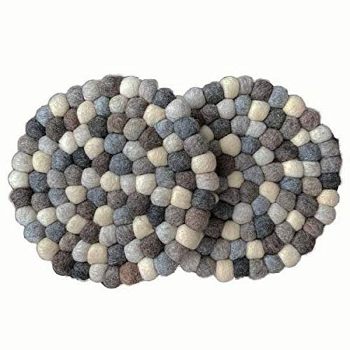 maylow Yoga mit Herz felticrafts Topf Untersetzer aus Filz Handmade Filzkugeln schmutzabweisend wasserabweisend (2er Set grau - rund, Ø 20 cm)