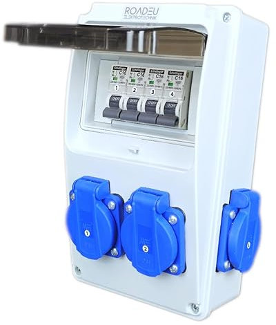 RoadEu - Distributore di corrente da 230V – 4 prese Schuko con interruttore, 4 interruttori magnetotermici C16A – Cablato, distributore da parete per interni ed esterni IP44