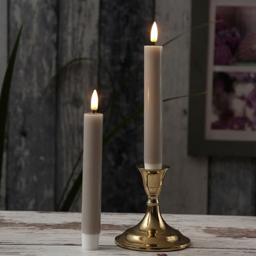 MARELIDA LED Stabkerzen Echtwachs Deluxe Homeart Dinnerkerzen Tafelkerzen Spitzkerzen mit realistischer 3D Flamme mit Wachsspiegel sandfarben Indoor (2 Stabkerzen H: 15cm)