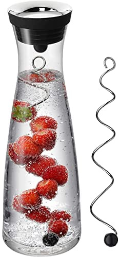 Glaskaraffe mit Deckel und Edelstahl-Obstspieß, 1 Liter Wasserkrug, Krug für Eistee und hausgemachten Saft, hitzebeständige Borosilikatglaskaraffe für heißes oder kaltes Wasser.