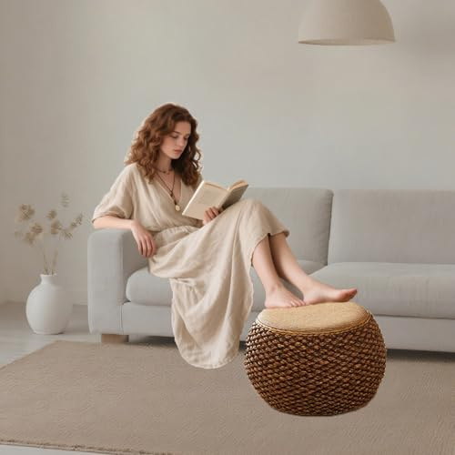 DLLDLGG Pouf Ottoman pour Mobilier D'extérieur, Repose-Pieds Rond en Osier Tressé À La Main, Fauteuil D'appoint Bohème pour Piscine, Véranda, Pelouse, Jardin Ou Balcon(Caramel,11.8x12.6in)