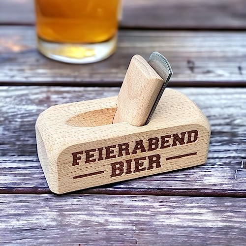 MIJOMA Flaschenöffner Bierhobel aus Holz, Bierflaschenöffner in Holzhobel Form, 9x4x6 cm, mit verschiedenen Sprüchen (Feierabend Bier)