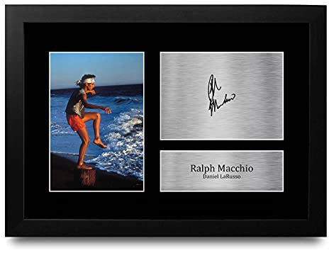 HWC Trading FR A4 Ralph Macchio The Karate Kid Daniel Geschenke Gedruckt, Signiert Autogramm Bild Für Film-Erinnerungsstücke-Fans - A4 Framed