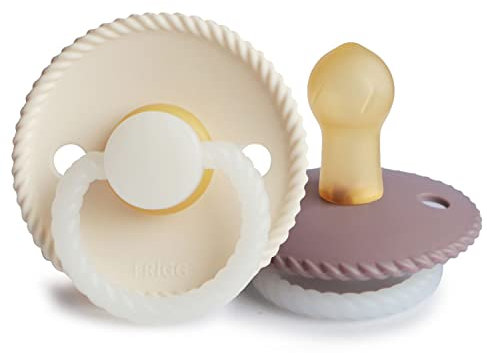 FRIGG Rope Latex Nacht Leucht-Schnuller | Schnuller 2 Packung | Symmetrischer Sauger in Kirschform | BPA-frei | Hergestellt in Dänemark | (Cream Night/Twilight Mauve Night, Größe 1 (0-6 Monate))