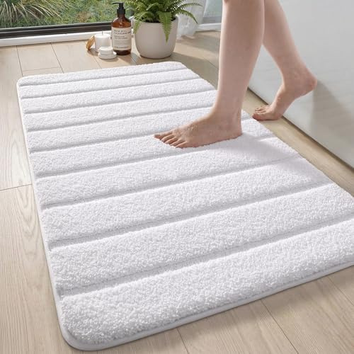 DEXI Badematte rutschfest 60 x 110 cm, Weich Badezimmerteppich Saugfähige Badteppich Waschbar Badvorleger für Badezimmer, Dusche, Badewannen, Weiß
