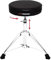 Gator Frameworks Runder Drum-Hocker | Doppelstrebige 3-beinige Stativbasis | 147,4 kg Tragkraft | Höhenverstellbar und zusammenklappbar | Gepolstertes Sitzkissen | schwarz (GFW-DRUMTHRONE-R)