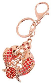 lachineuse - Porte-Clés Double Poissons Feng Shui - Porte-Bonheur - Symbole d'Abondance, Richesse & Joie - 5,5 x 4,5 cm - Idée Cadeau Bijou Asiatique Japon - Coloris Doré & Rouge