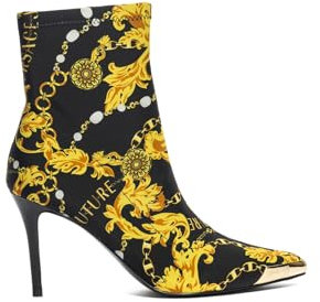 VERSACE JEANS COUTURE Stivale tronchetto fondo Scarlett firmato Versace, caratterizzato da tomaia in lycra fantasia baroque, altezza Tacco 8,5 cm, Circonferenza polpaccio (taglia min): 23,5 cm Circon