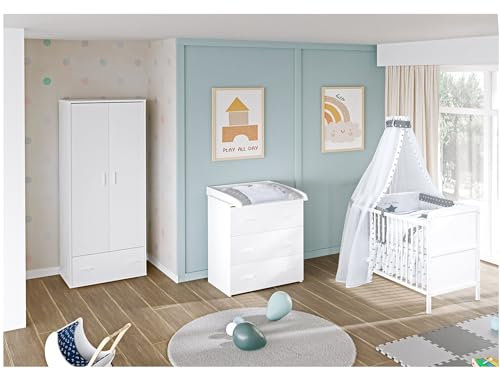 Baby Delux Babyzimmer Kinderzimmer Komplett Set Babybett Kinderbett weiß 70x140 Wickelkommode Kleiderschrank Matratze Bettwäsche Set Komplettzimmer (Happy Critters)