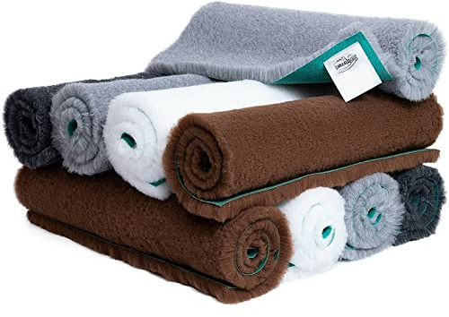 Vet Fleece Bedding | Vet Bed Original Greenback | Dog Bedding Ideal Whelping | Half Roll Vetbed | 6M X 0.75M White| Durable | Quick Drying | Washable | Whelping Mat | Dog Bed