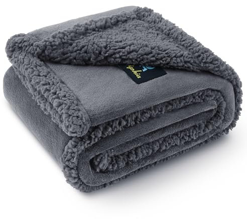 Wasserdichte Haustierdecke, flüssigkeitsdicht, Hundedecke für Sofa, Bett, Couch, wendbar, Sherpa-Fleece-Decke, Schutz für kleine, mittelgroße und große Hunde, dunkelgrau, Größe M (144.8x101.6 cm)