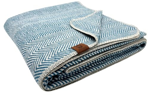 ELFINIO Flanelldecke Elfenweich Fischgrät-Muster (Himmelblau/Cremeweiß) Made in Austria – weiche & warme Kuscheldecke Wohndecke aus Baumwolle für Couch Sofa Sessel – 140x200 cm