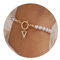 TINGN Geschenke für Frauen Teenager Mädchen Armband - Perlen Gold Armbänder mit Buchstaben V Armband Intiale Charms Armband Perlen Schmuck Damen Personalisierte Armband für Frauen Teenager Mädchen