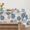 Artoid Mode Blumen Tief Blau Dahlien Herbst Tischdecke 140x110 cm, Saisonnal Fall Fleckschutz Tischwäsche Küche Dekoration Urlaub Party Dekor