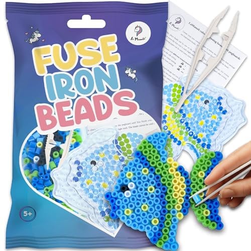 La Manuli Bügelperlen Fisch mit Stiftplatte, Pinzette, Bügelpapier, 5mm Steckperlen - Kreatives Perlenset für Kinder ab 5 Jahren